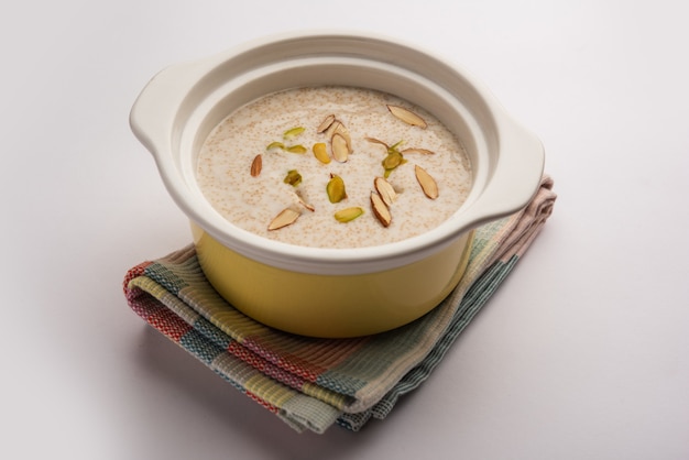 Premium Photo | Healthy rajgira kheer or amaranth sweet porridge