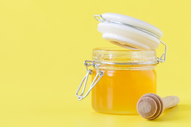 Honey in jar | Premium Photo