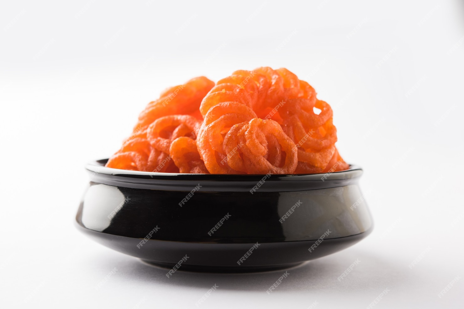 Premium Photo Indian Sweet Imarti Or Jalebi Served In White Ceramic