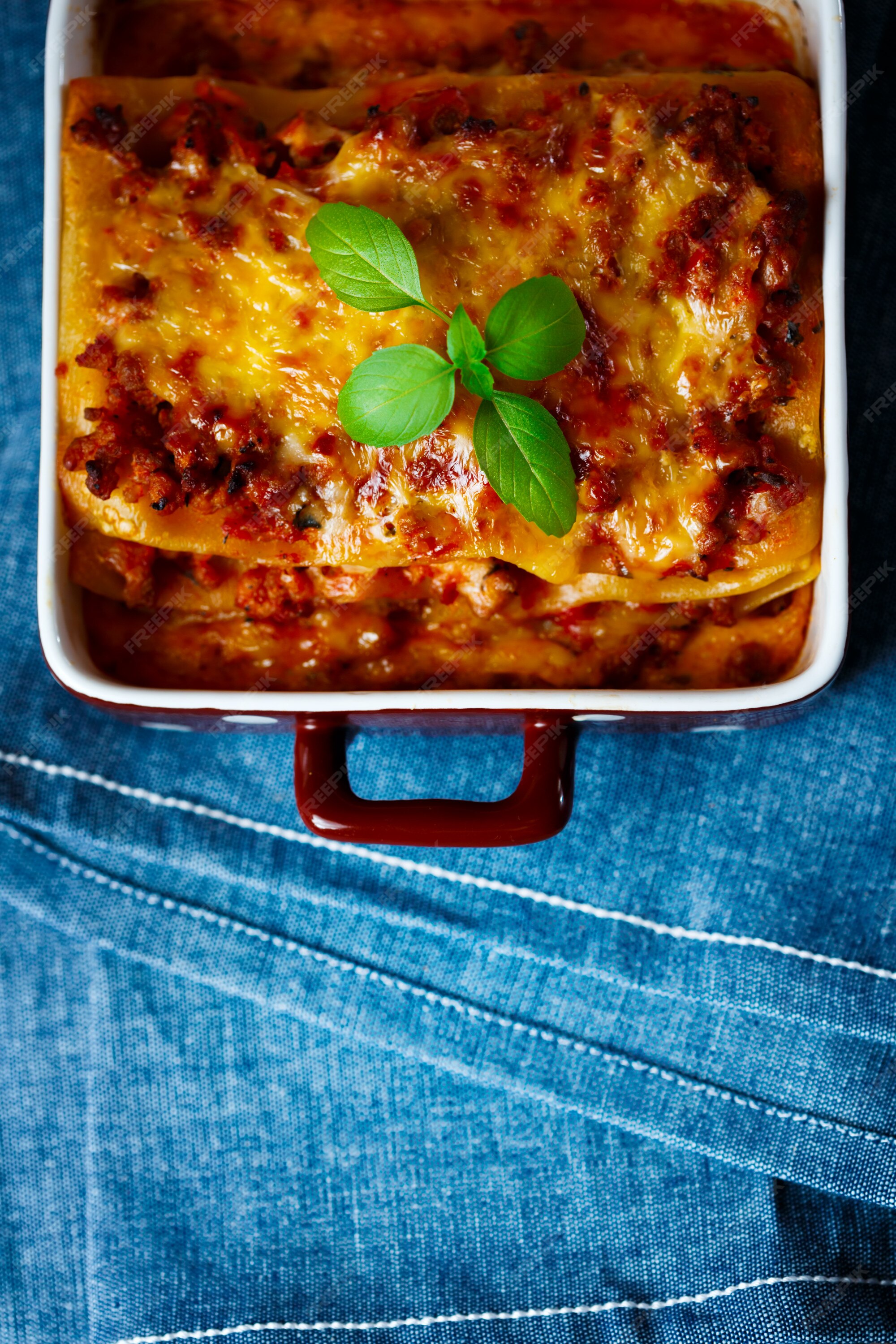 premium-photo-italian-food-lasagna-plate-top-view