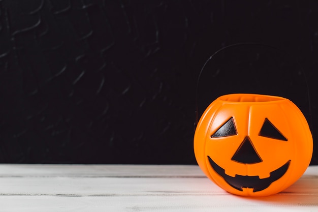 Free Photo | Jack-o-lantern basket for halloween celebration