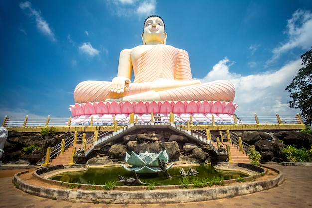 Premium Photo | Kande viharaya historical temple and down south sri lanka