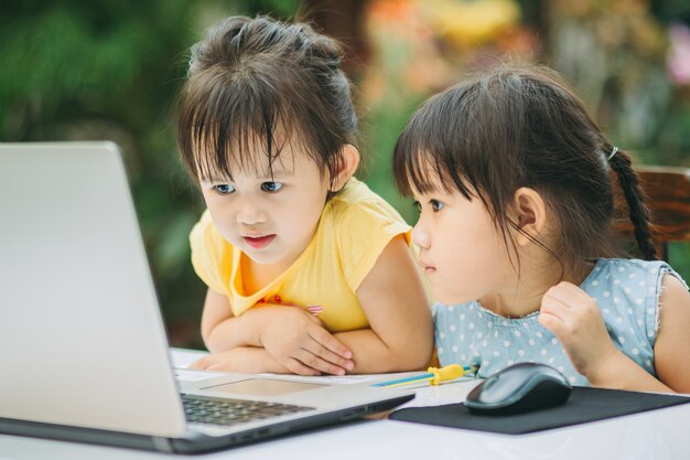 kids study laptop