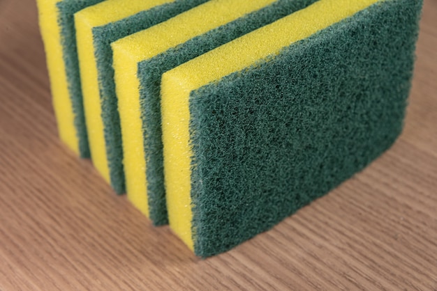 use kitchen sponge for table tennis