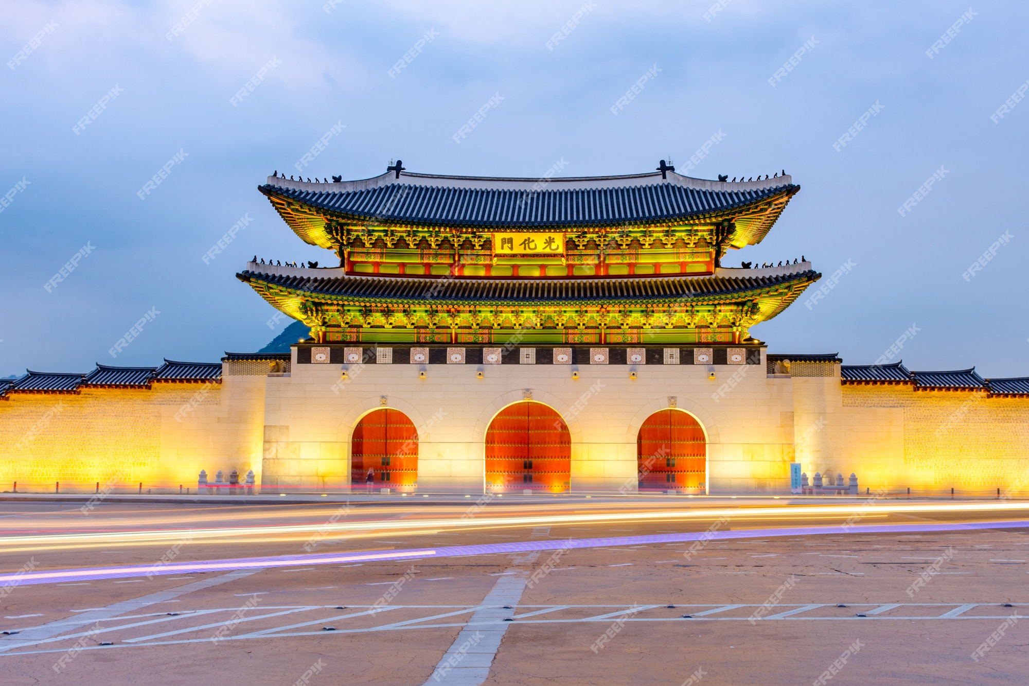 premium-photo-korea-gyeongbokgung-palace-at-night-in-seoul-south-korea