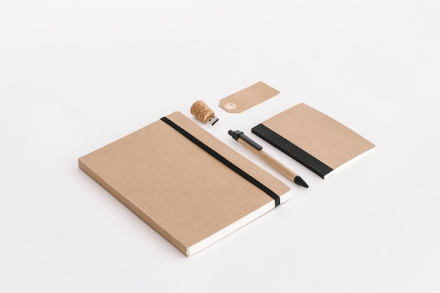 Free Photo | Kraft paper office supplies