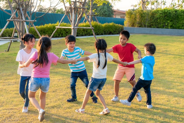 Premium Photo | Large Group Of Happy Asian Smiling Kindergarten Kids ...