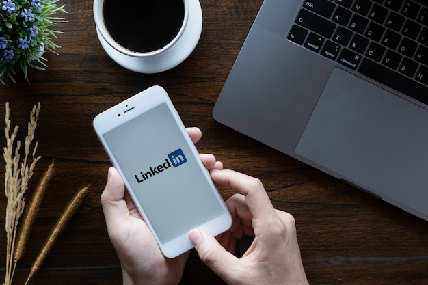 Linkedin application as  social media glossary by recurpost as best social media scheduler
