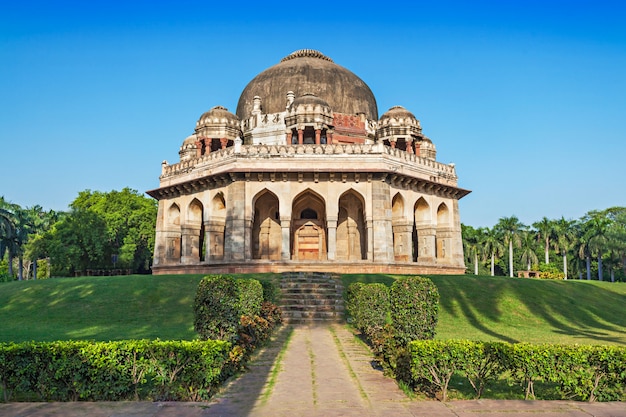 Premium Photo | Lodi gardens in new delhi landscape