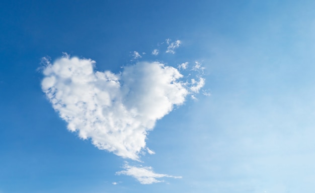 Premium Photo Love Heart Shaped Cloud Blue Sky For Love And Romance Concept