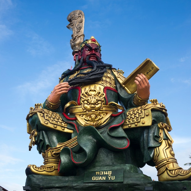 guan yu statue 190 feet