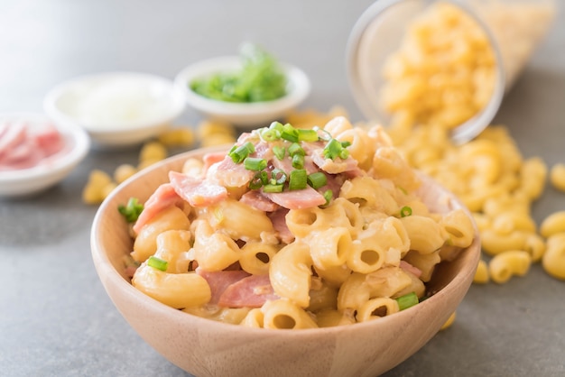 Premium Photo | Macaroni cheese and ham