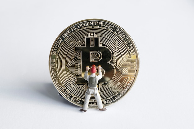10 Motive Pentru Care Să Folosești Bitcoin