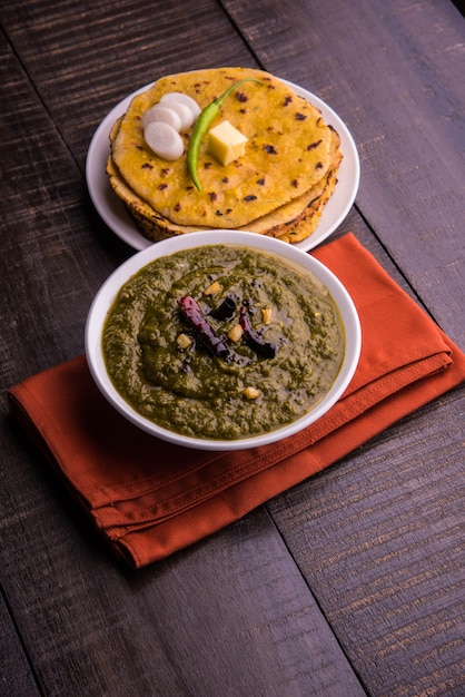 Premium Photo | Makki di roti and sarson ka saag