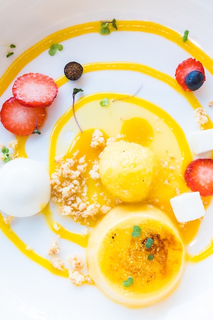 Free Photo | Mango passion fruit tart