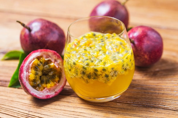 free-photo-mango-with-passion-fruit-smoothie-by-fresh-ingredients