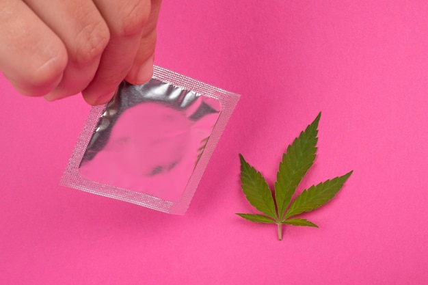 презерватив с марихуаной