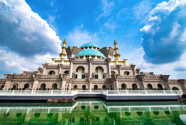 Premium Photo Masjid Wilayah Persekutuan On Blue Sky Background At Daytime In Kuala Lumpur Malaysia