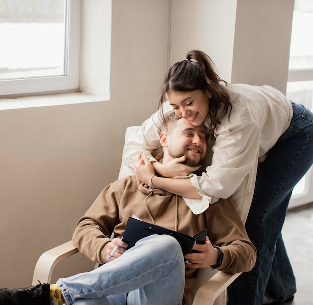 Free Photo Medium shot woman holding man