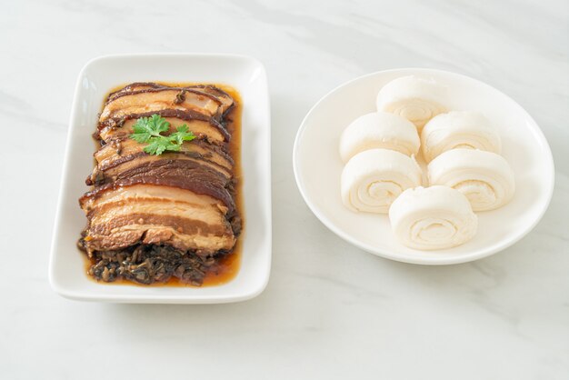 Premium Photo Mei Cai Kou Rou Or Steam Belly Pork With Swatow Mustard