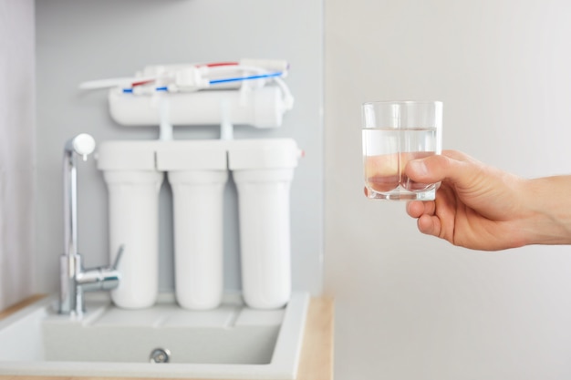 The best way to clean water without a water purifier