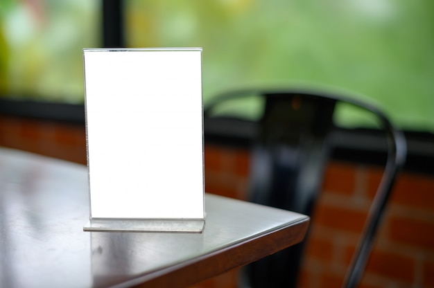 Menu on wood table Premium Photo