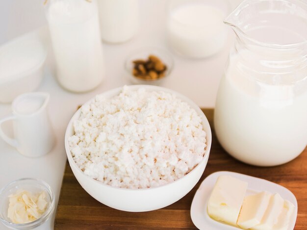 Free Photo | Milk, cottage cheese and dairy products