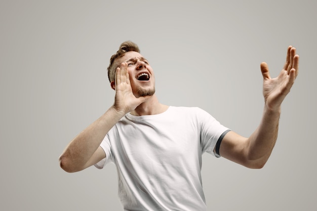 Free Photo Do Not Miss Young Casual Man Shouting Shout Crying