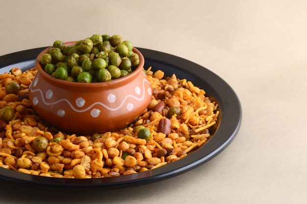 Premium Photo | Mixture and spiced fried green peas