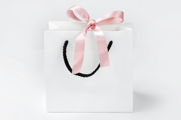 Download Mockup of white paper shopping bag | Premium Photo