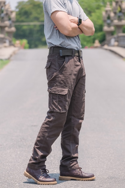 Premium Photo | Model wearing brown color cargo pants or cargo trousers