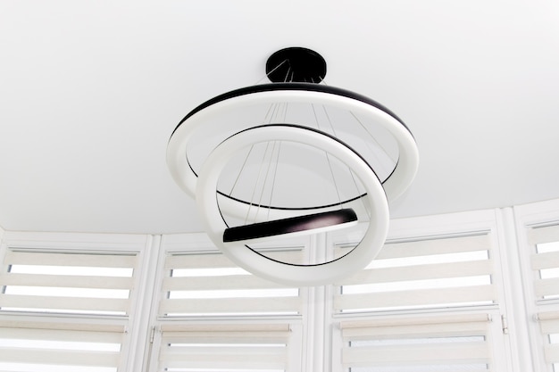 Modern Round White Chandelier, How To Hang Ceiling Light In Apartment