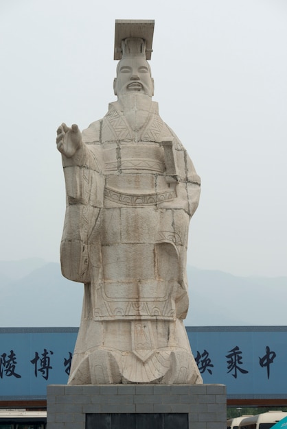 Premium Photo | Modern statue of emperor qin shi huang near the site of