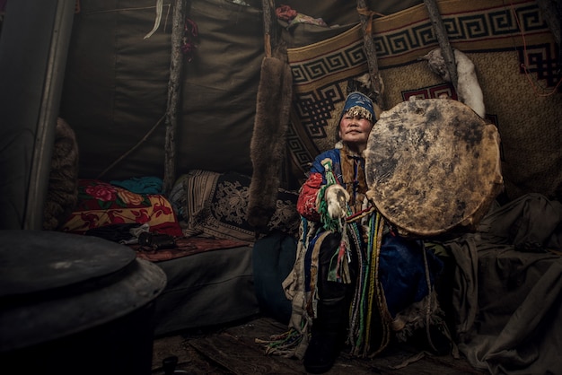 Premium Photo Mongolia Shaman Doing Authentic Ritual Of Summoning Spirits