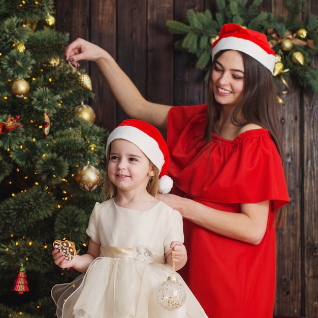 List 96+ Pictures mother and daughter christmas pictures Latest