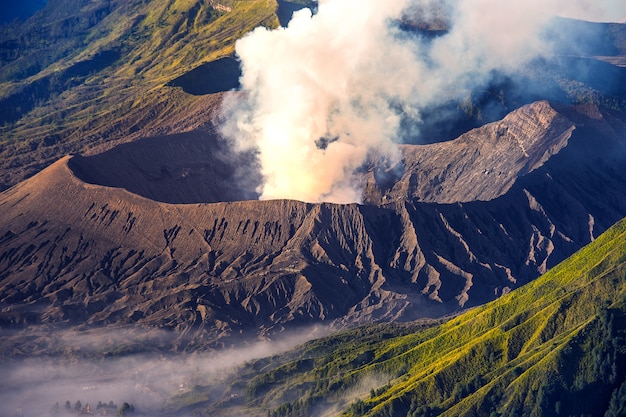 Mount bromo volcano on mount penanjakan in bromo tengger semeru national park, east java, indonesia Free Photo