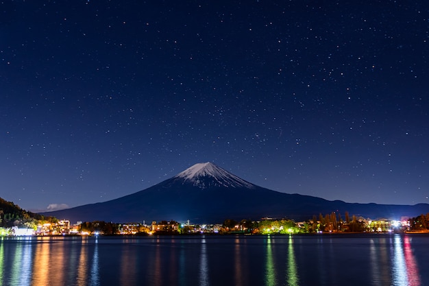 Premium Photo | Mount fuji at early night.