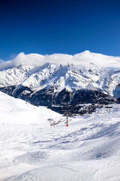 冬の雪の山 アルプス フランス 無料の写真
