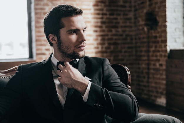 Premium Photo Mr Handsome Close Up Thoughtful Young Handsome Man In Formalwear And Bow Tie 