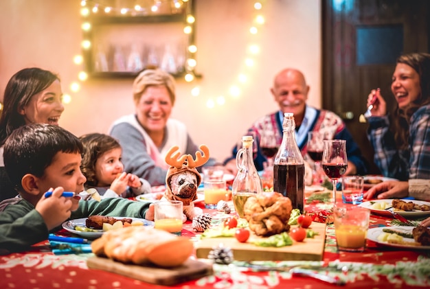 Premium Photo | Multi generation big family having fun at christmas ...