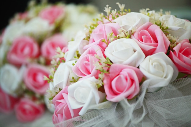 Nice Bouquet With White And Pink Flowers Photo Free Download