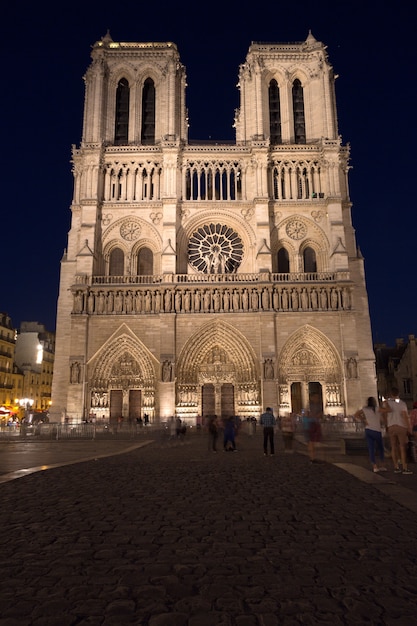 Premium Photo | Notre dame