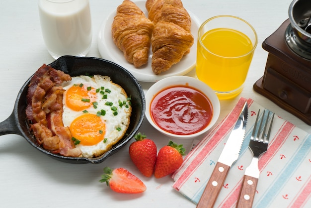 Premium Photo | Nutritious breakfast