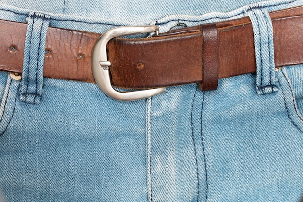 Ремень под голубые джинсы фото