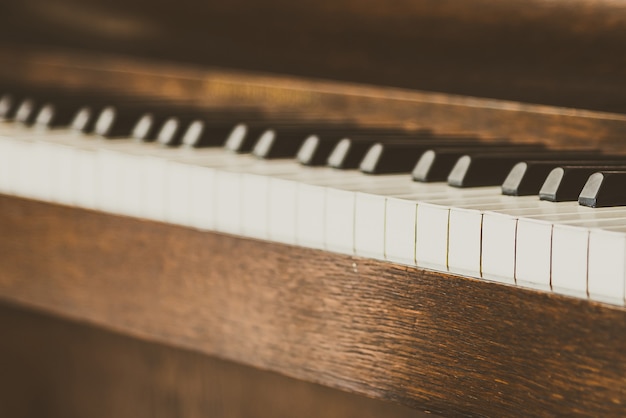 Old vintage piano keys | Free Photo