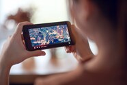 Premium Photo Online Movie Stream With Smartphone Woman Watching 