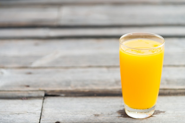 オレンジジュースグラス 無料の写真
