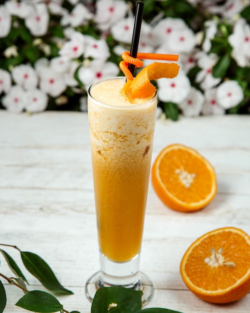 Orange juice with crushed ice Photo | Free Download