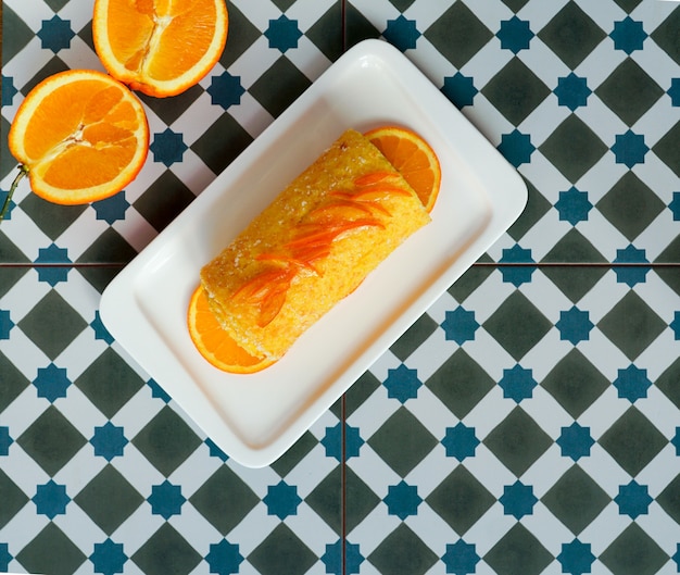 オレンジロールケーキポルトガル語 Brazo De Naranja Tarta Portuguesa フラン 卵の甘いケーキ プレミアム写真