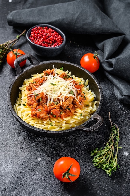 Premium Photo | Orzo pasta, risone with bolognese sauce and ground beef